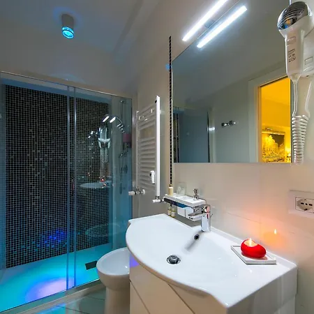 בית הארחה Tiburtina Elegance רומא